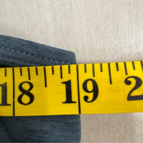 Vuori Lux At Ease Jumpsuit Sleeveless Heather Green Teal Gray Women's Large - Picture 10 of 16